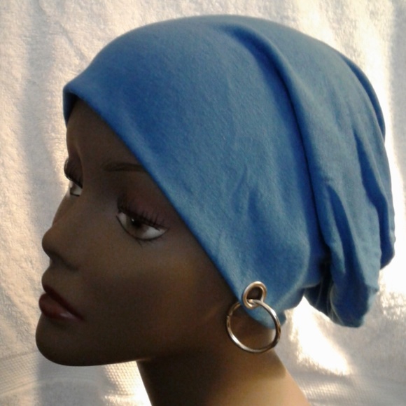 Blue cap with ring accent - Picture 3 of 4